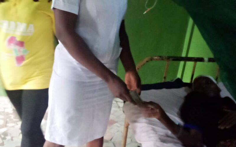<em>Dr. Gina, Renowned Doctor, Extends Helping Hand to AIDS Patient in Need</em>