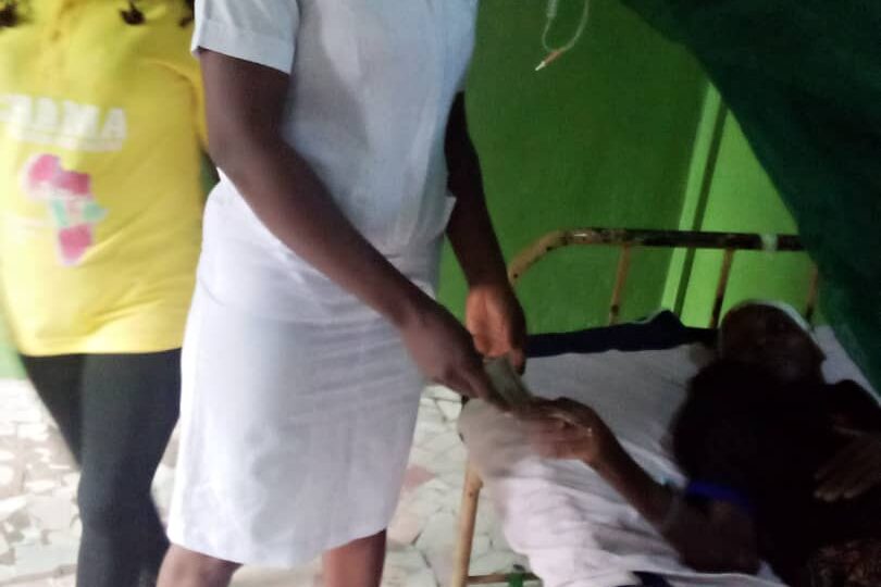 <em>Dr. Gina, Renowned Doctor, Extends Helping Hand to AIDS Patient in Need</em>